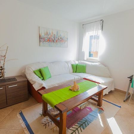 Apartman Mare Lovrečica Exteriér fotografie