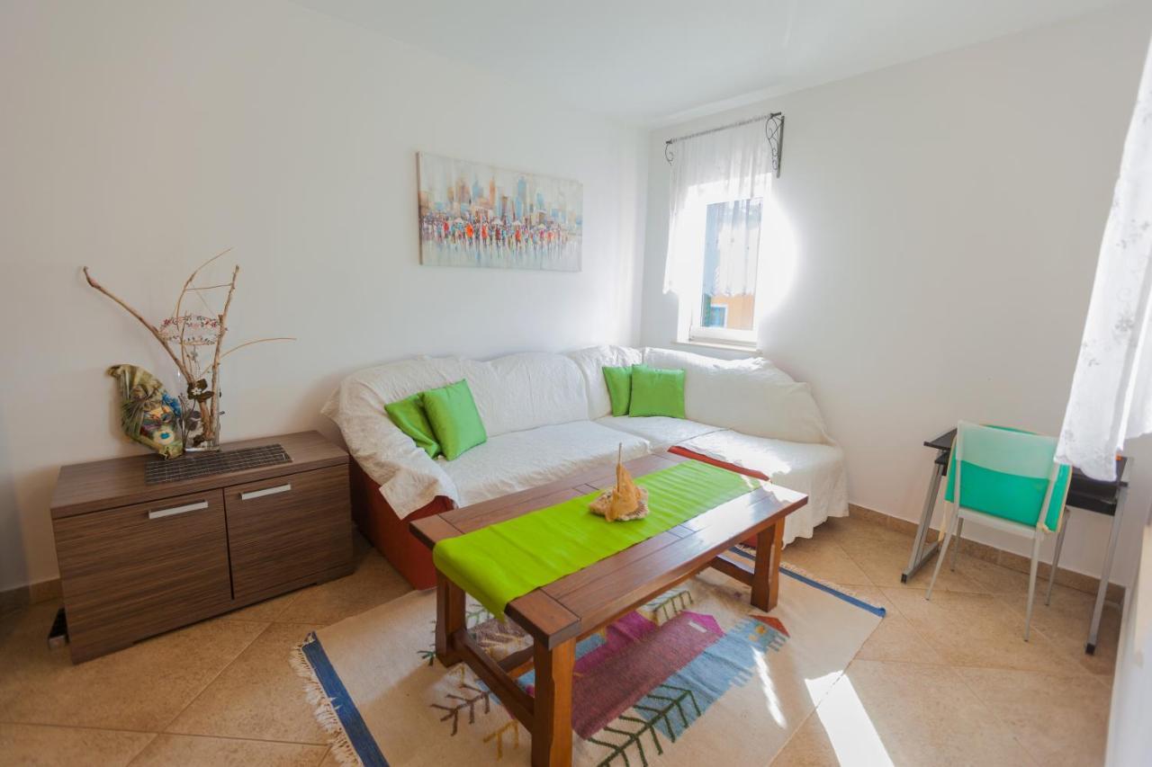 Apartman Mare Lovrečica Exteriér fotografie