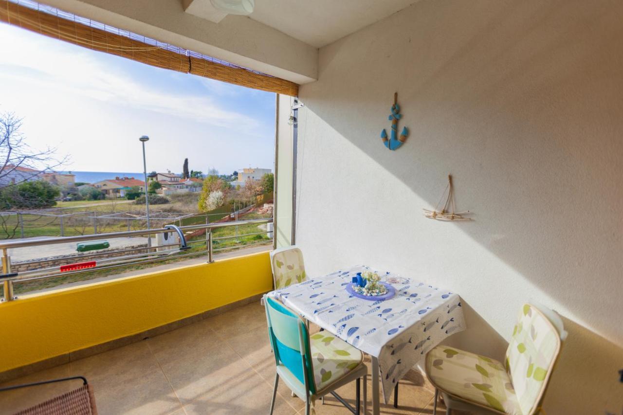 Apartman Mare Lovrečica Exteriér fotografie